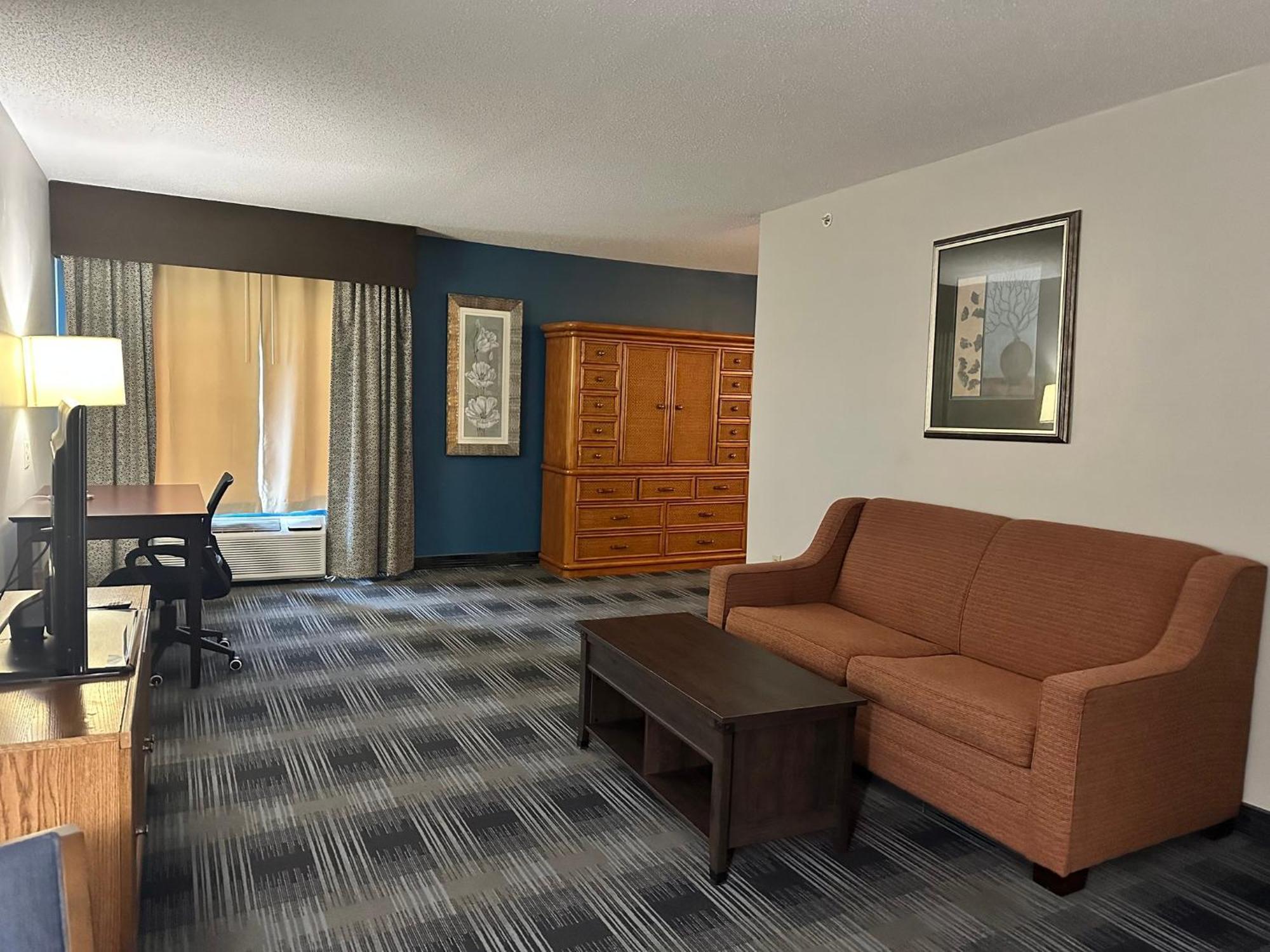 Holiday Inn Express And Suites Meriden By Ihg Exterior photo