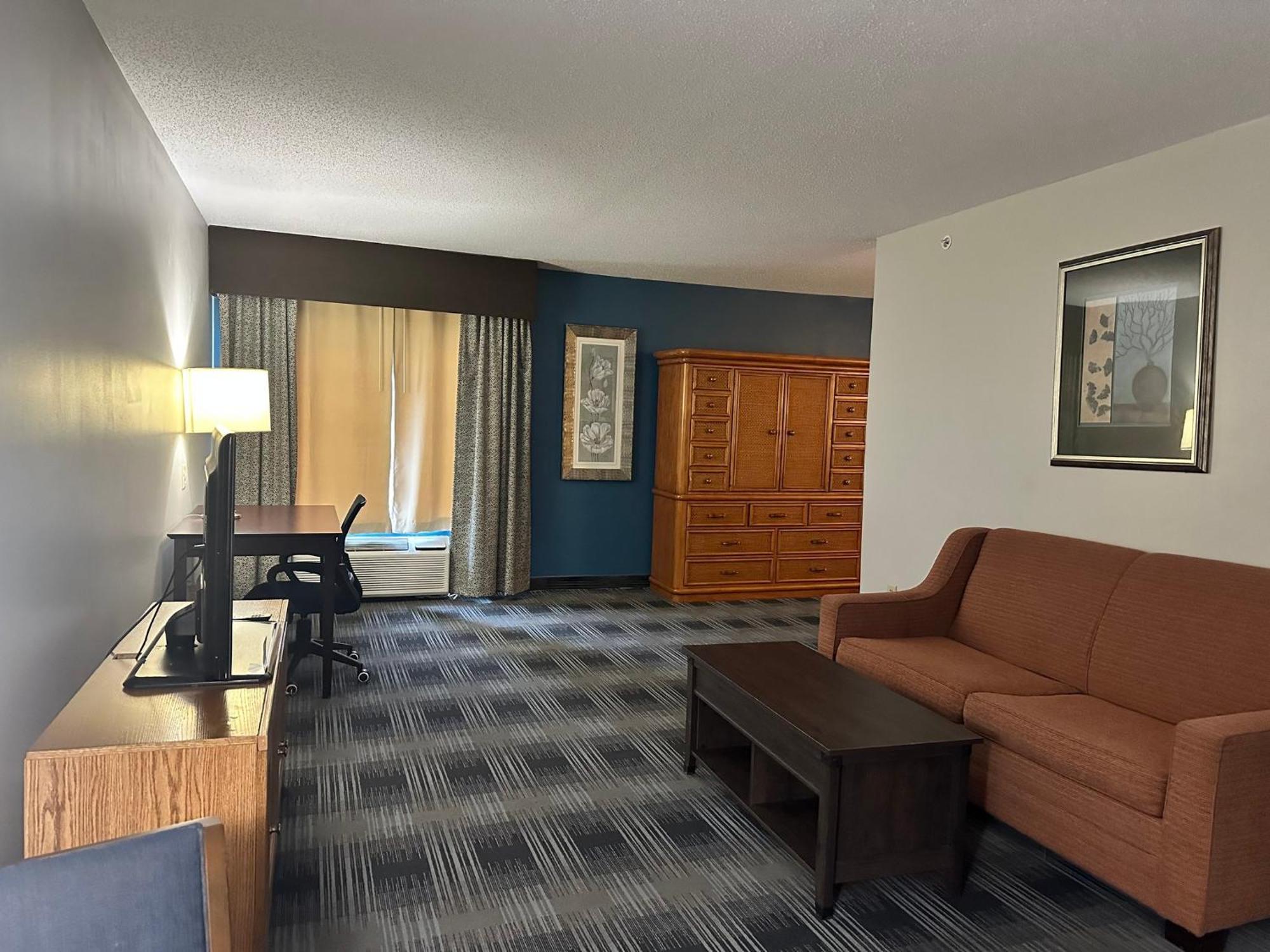 Holiday Inn Express And Suites Meriden By Ihg Exterior photo