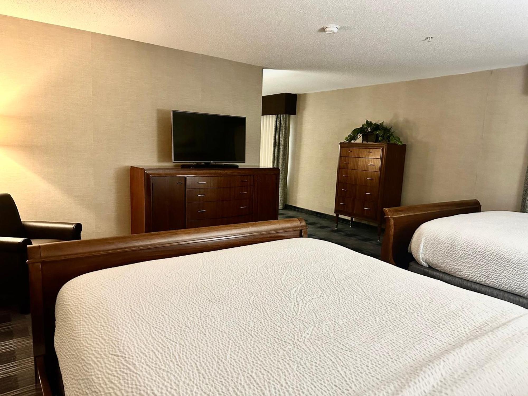 Holiday Inn Express And Suites Meriden By Ihg Exterior photo