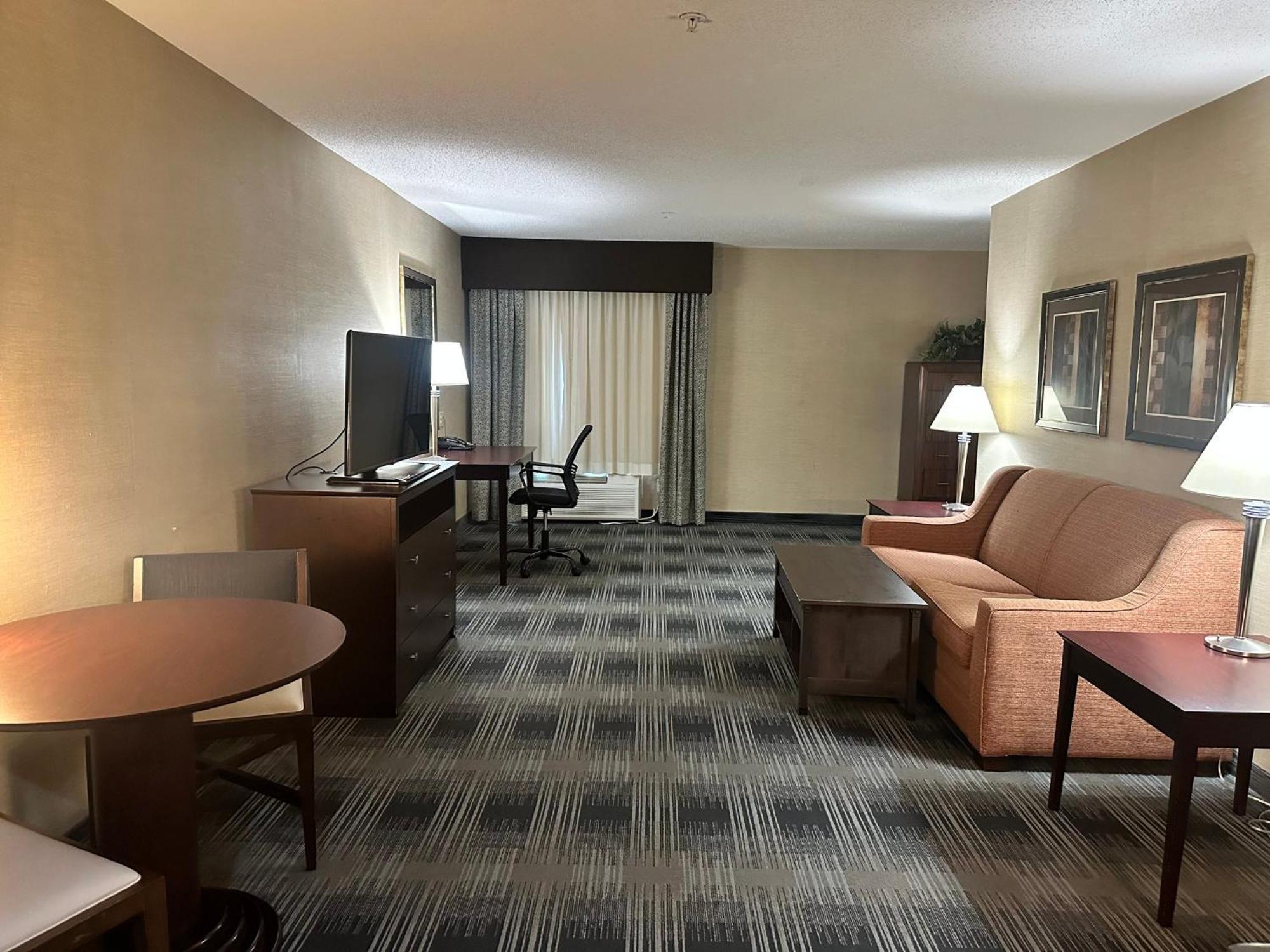 Holiday Inn Express And Suites Meriden By Ihg Exterior photo